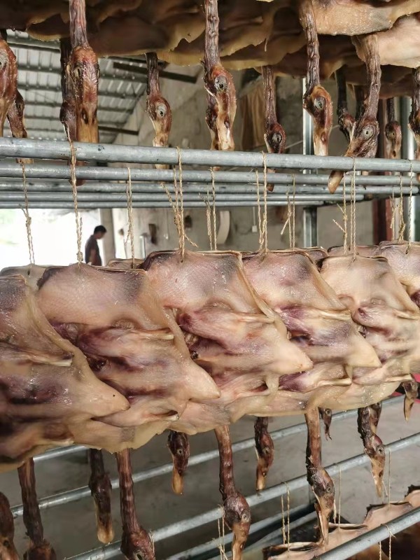 益陽(yáng)瑪山產(chǎn)業(yè)機(jī)械有限公司，湖南益陽(yáng)螺旋風(fēng)管廠家，熱風(fēng)食品烤房